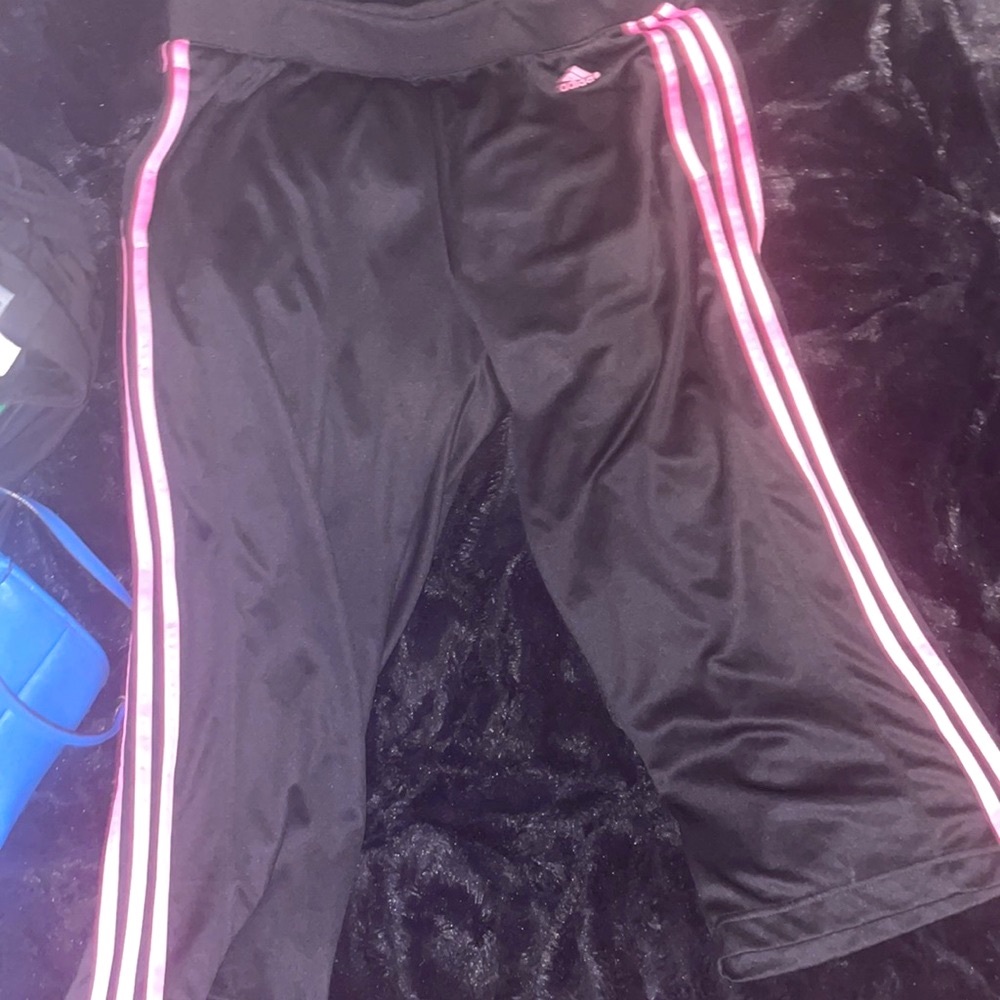 Adidas - Picture 2 of 4